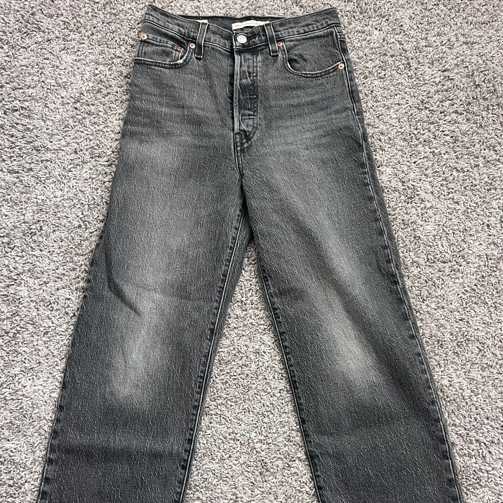 Levis Ribcage Straight Ankle